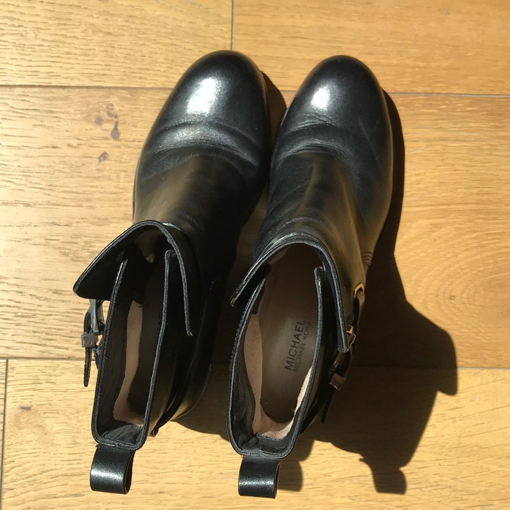 Michael Kors Leather Arley Ankle Bootie Boots